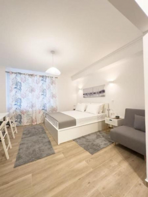 Petite Retreat in Kolonaki, Athens /Netflix